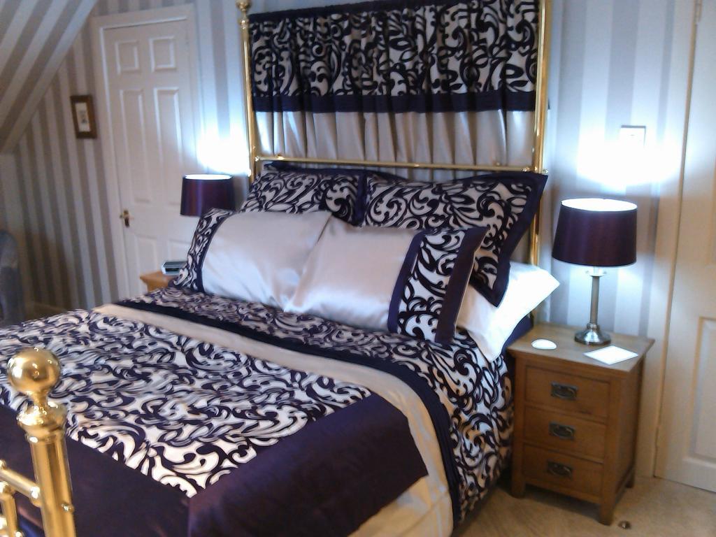 لوستويزيل The Old Chapel B&B الغرفة الصورة